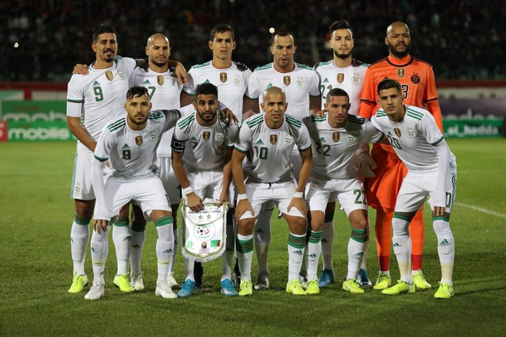 محاربو الصحراء يتصدرون الفرق الإفريقية بالقارة السمراء
