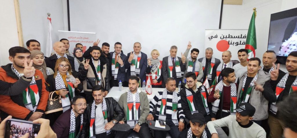 635 طالب فلسطيني يستفيد من المنحة خلال الموسم الجامعي الجديد 